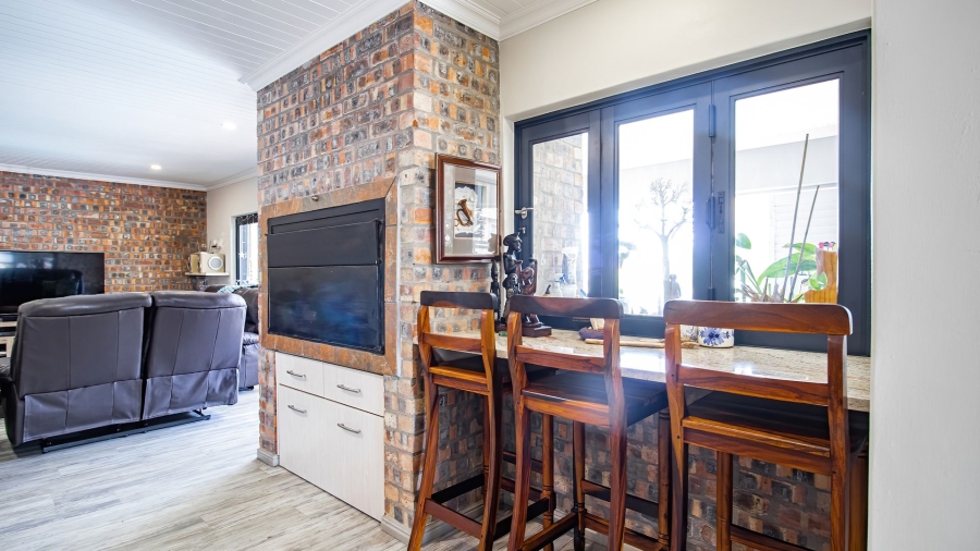 3 Bedroom Property for Sale in Yzerfontein Western Cape
